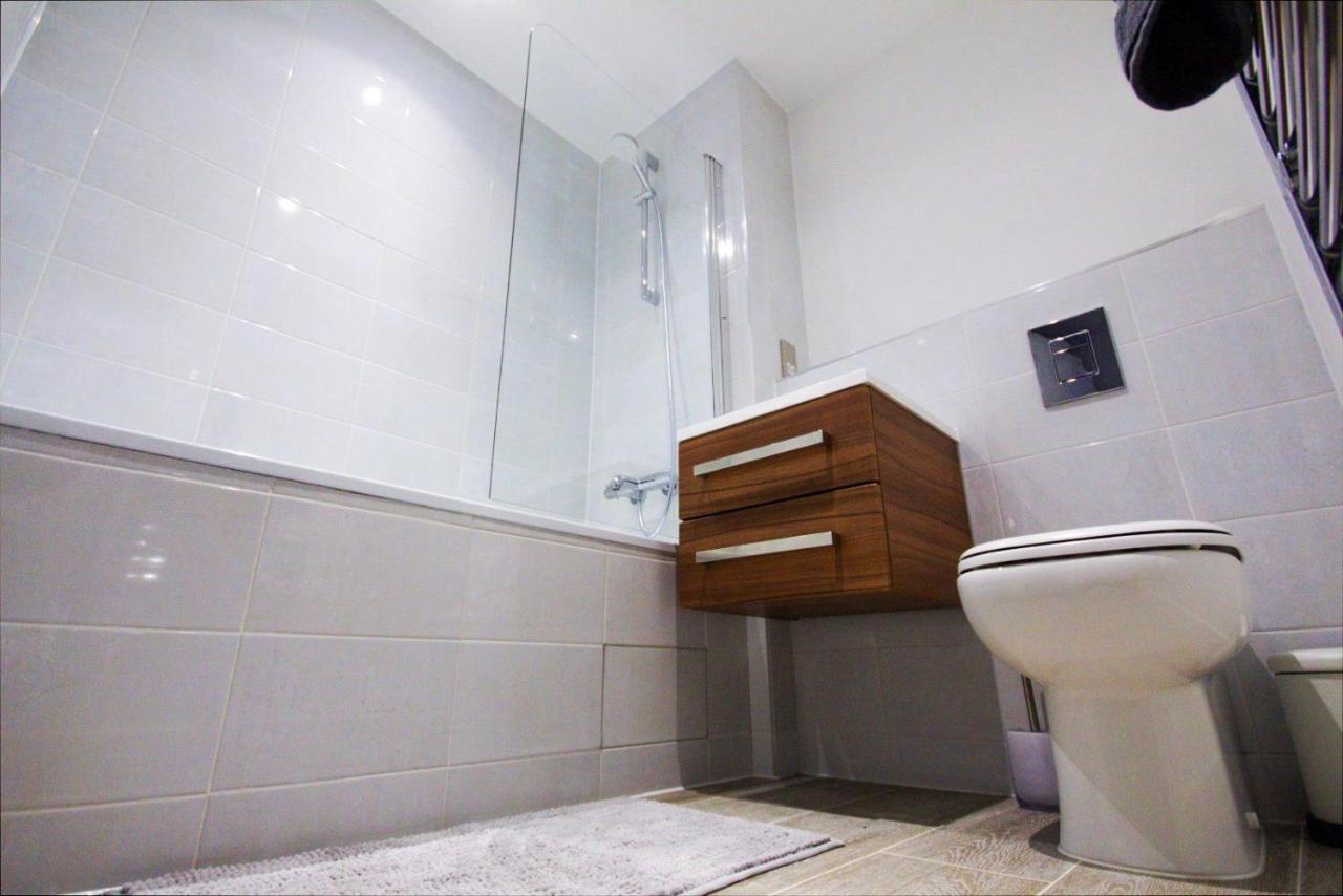 Modern 2 Bed Apartment With Central Location برمنغهام المظهر الخارجي الصورة